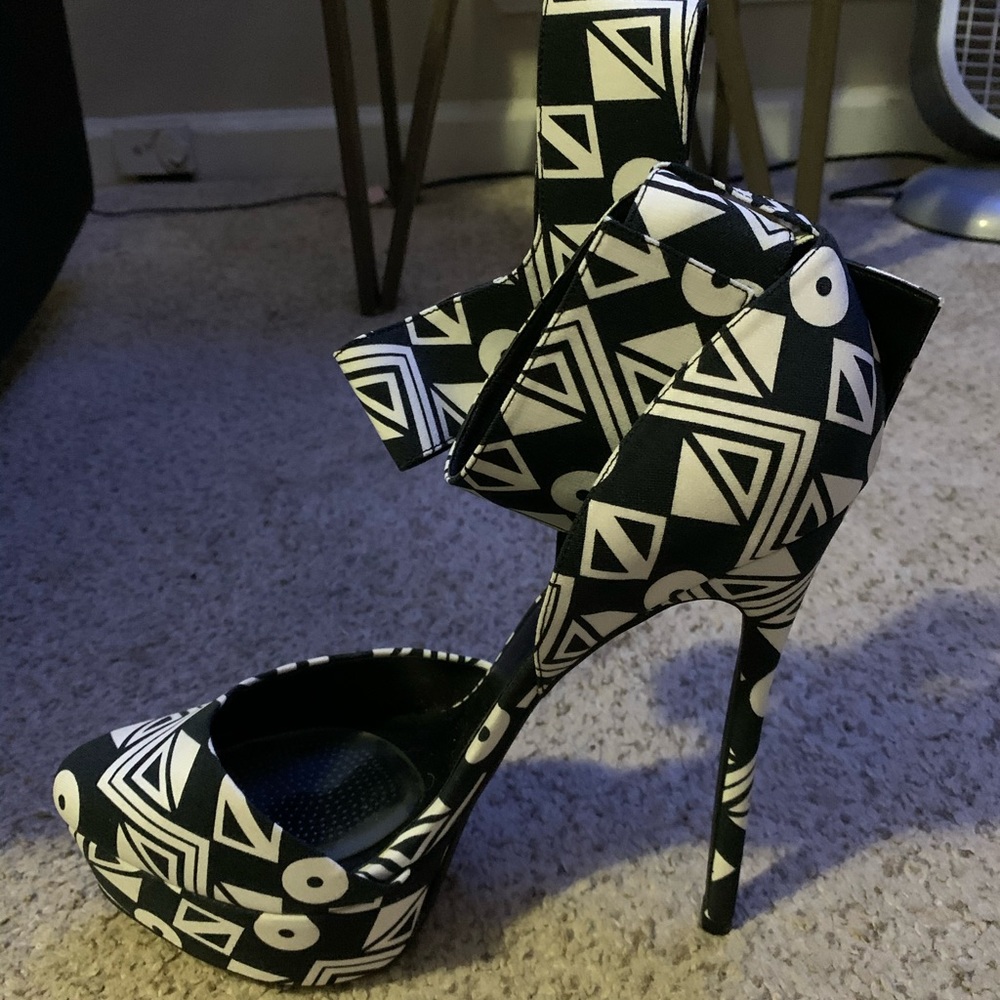 Black and White Stilettos 4-5 inch Heel